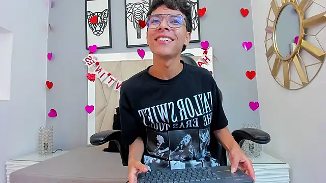 adams bobby online show from February 15, 11:30 am