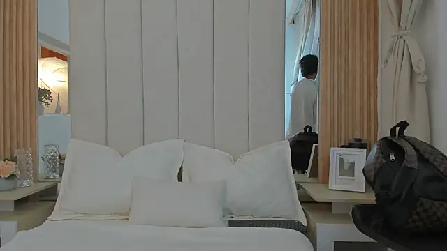 adams bobby online show from July 13, 11:46 am