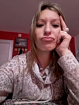 Snapshot of Katyfoxie chatting on October 28, 11:25 am Katyfoxie online show from October 28, 11:25 am