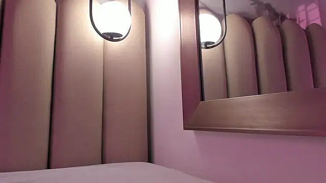 Snapshot of Vittoria__rossi chatting on December 13, 7:53 pm Vittoria rossi online show from December 13, 7:53 pm