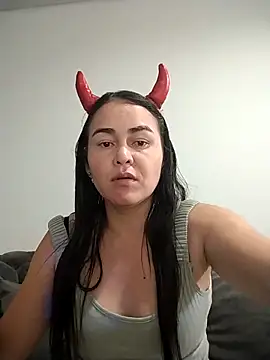 adria0011 online show from November 4, 12:59 pm