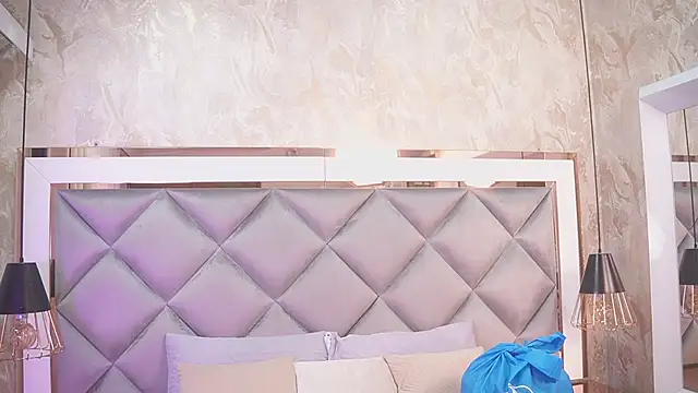  giggy 2 online show from February 17, 11:40 am