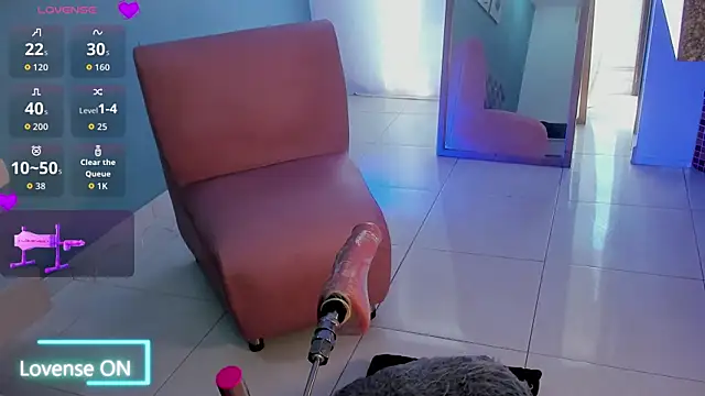 Luna Raay online show from February 28, 6:53 pm