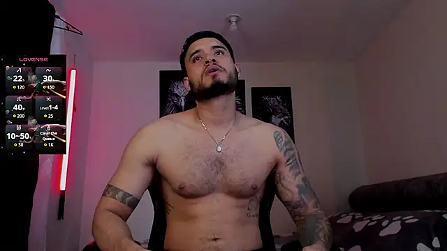 AUSTINN TORRES online show from February 6, 12:04 am