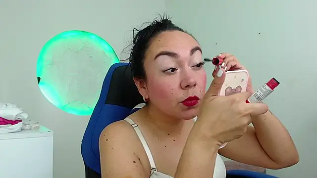 Snapshot of Yadis_hot chatting on November 5, 8:53 pm Yadis hot online show from November 5, 8:53 pm