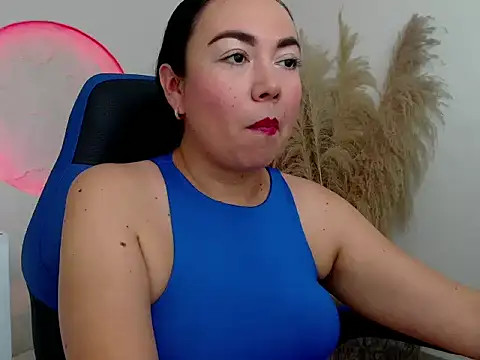 Snapshot of Yadis_hot chatting on November 12, 7:57 pm Yadis hot online show from November 12, 7:57 pm