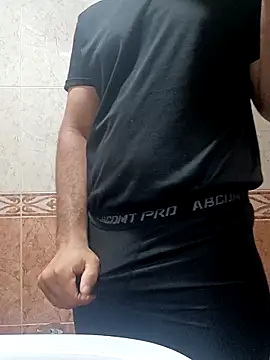 leohot2xx online show from May 12, 3:53 pm