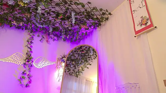 ISA NIXON online show from February 27, 9:26 pm