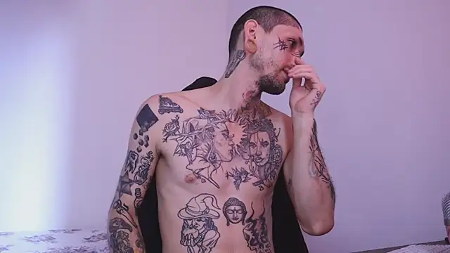 Snapshot of TokyoHatsumoto chatting on November 16, 4:56 pm TokyoHatsumoto online show from November 16, 4:56 pm