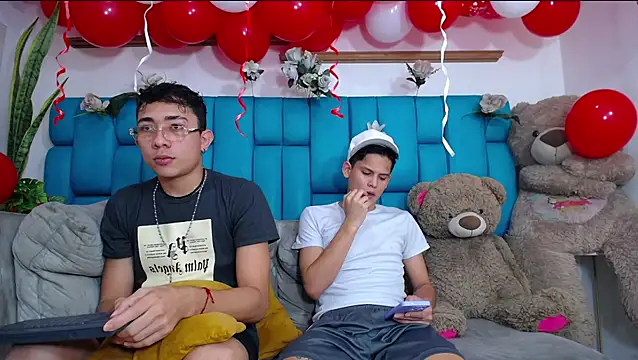 Hot Boys Latinos X online show from February 14, 11:12 pm