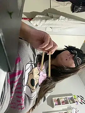 crazzyanne online show from December 18, 5:24 am