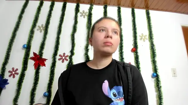 Snapshot of Vanessa_Martinz chatting on November 27, 12:18 pm Vanessa Martinz online show from November 27, 12:18 pm