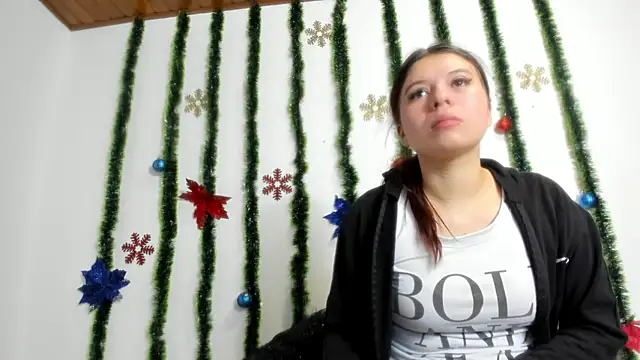 Snapshot of Vanessa_Martinz chatting on December 4, 12:25 pm Vanessa Martinz online show from December 4, 12:25 pm