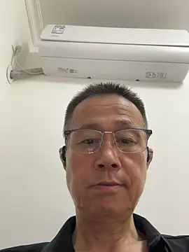 liangyueguo520 online show from October 28, 2:53 pm