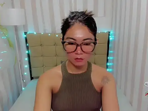 BigCockJade online show from April 17, 7:06 pm