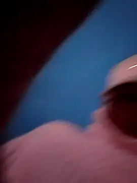 Snapshot of Ojitosbrrr chatting on November 17, 12:33 pm Ojitosbrrr online show from November 17, 12:33 pm