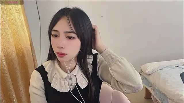 by-Hannah online show from November 12, 5:08 am