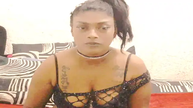 Snapshot of DOVE85 chatting on December 17, 11:38 am DOVE85 online show from December 17, 11:38 am