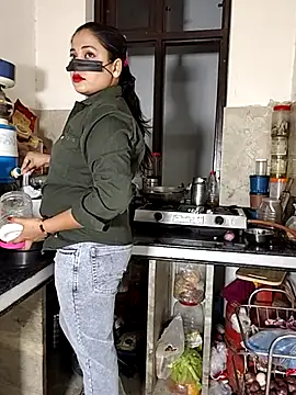 Heena-143 online show from April 5, 3:53 pm