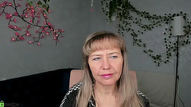 Snapshot of Carla_Vogue chatting on December 1, 10:53 am Carla Vogue online show from December 1, 10:53 am