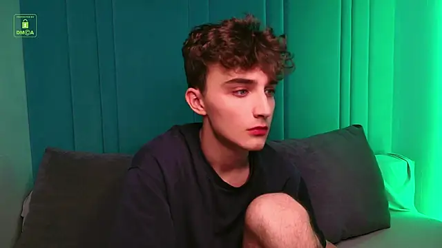 Snapshot of Richard_steele_hot chatting on July 2, 3:18 pm Richard steele hot online show from July 2, 3:18 pm