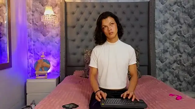 Indi rave online show from April 12, 8:36 pm