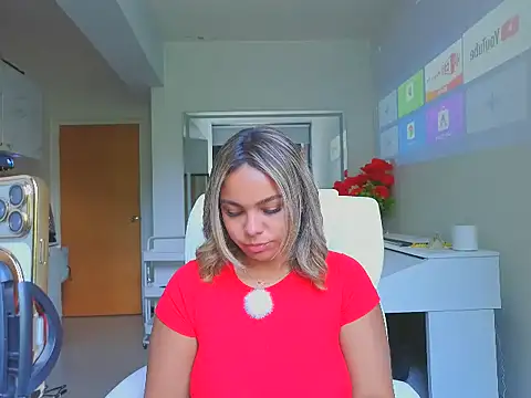 diosadeluniverso online show from April 12, 2:55 pm