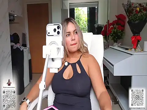diosadeluniverso online show from May 20, 5:19 pm