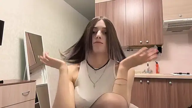 AidaGloshen online show from November 4, 7:18 am