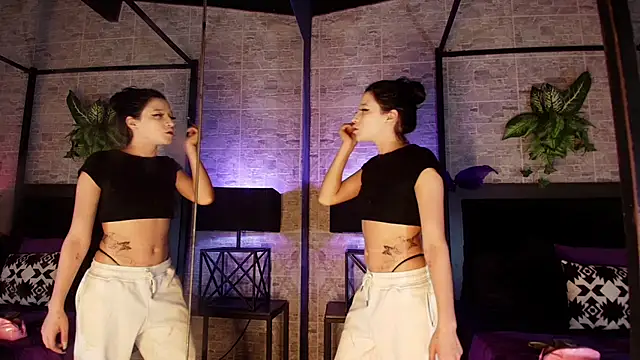 Snapshot of Natasha_Dior chatting on November 10, 12:37 pm Natasha Dior online show from November 10, 12:37 pm