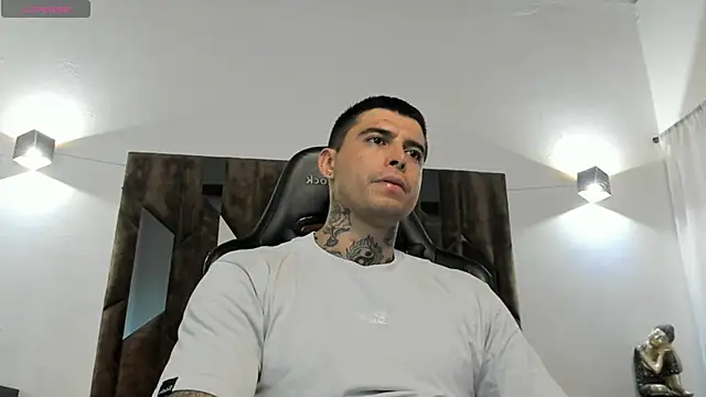 Snapshot of MATEO_DILUCA chatting on November 14, 8:07 pm MATEO DILUCA online show from November 14, 8:07 pm