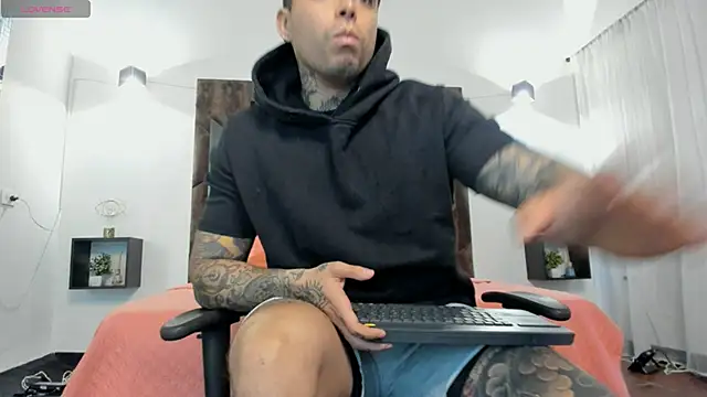 Snapshot of MATEO_DILUCA chatting on November 16, 5:51 pm MATEO DILUCA online show from November 16, 5:51 pm