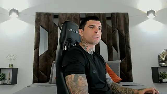 Snapshot of MATEO_DILUCA chatting on November 30, 7:40 pm MATEO DILUCA online show from November 30, 7:40 pm