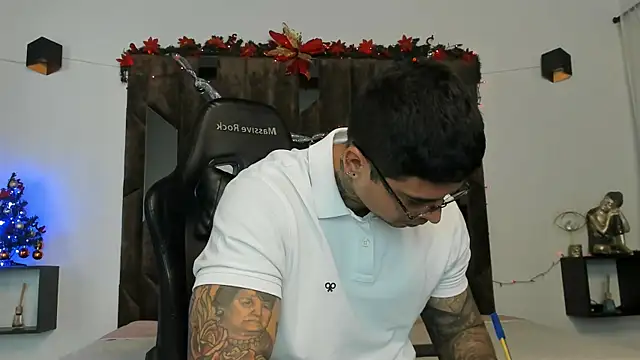 Snapshot of MATEO_DILUCA chatting on December 17, 10:10 am MATEO DILUCA online show from December 17, 10:10 am