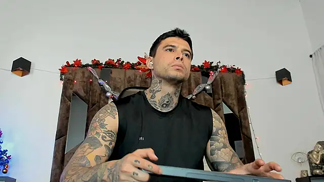 Snapshot of MATEO_DILUCA chatting on December 23, 10:24 am MATEO DILUCA online show from December 23, 10:24 am