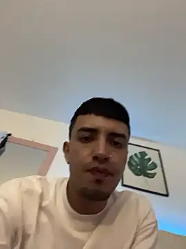 BIJOU SECRET online show from January 11, 5:01 am