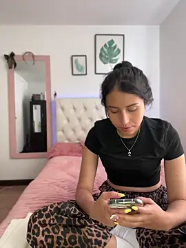 BIJOU SECRET online show from April 9, 6:57 pm