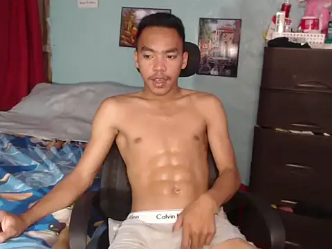 slimraz02 online show from March 12, 12:28 am