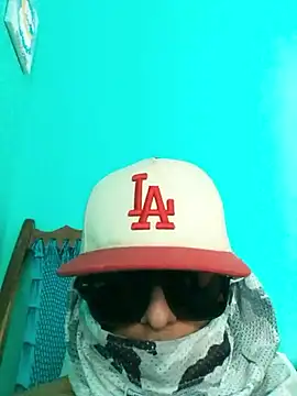 Snapshot of crazyyela chatting on December 18, 9:43 pm crazyyela online show from December 18, 9:43 pm