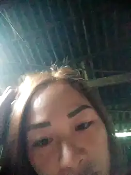 Snapshot of yeu-yeu chatting on October 31, 6:14 am yeu-yeu online show from October 31, 6:14 am