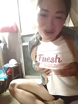 Snapshot of yeu-yeu chatting on November 10, 1:10 pm yeu-yeu online show from November 10, 1:10 pm