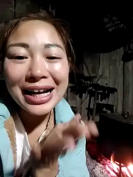 Snapshot of yeu-yeu chatting on November 12, 11:10 am yeu-yeu online show from November 12, 11:10 am