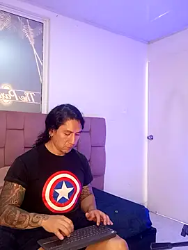 Snapshot of ErosyVenus69 chatting on November 6, 6:42 pm ErosyVenus69 online show from November 6, 6:42 pm