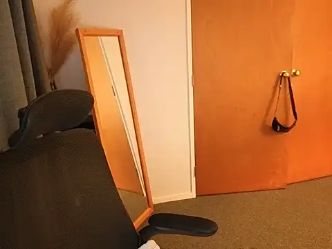 john clarisa online show from April 8, 5:29 am