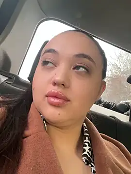 Snapshot of Sun-After-Rine chatting on November 4, 9:41 am Sun-After-Rine online show from November 4, 9:41 am