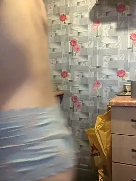 Snapshot of AnitaTenchi1 chatting on December 18, 6:19 am AnitaTenchi1 online show from December 18, 6:19 am