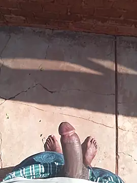 Snapshot of younggblackkCOCK19 chatting on December 3, 5:59 am younggblackkCOCK19 online show from December 3, 5:59 am