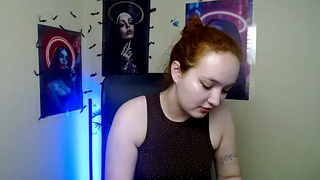 Snapshot of MissAriaa chatting on May 15, 12:12 pm MissAriaa online show from May 15, 12:12 pm