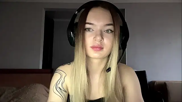 Snapshot of MargBialke chatting on November 1, 10:50 am MargBialke online show from November 1, 10:50 am