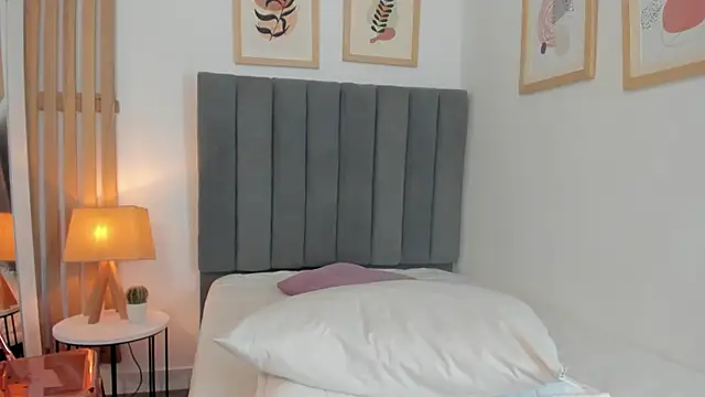 DeniseBurton online show from March 20, 1:27 pm